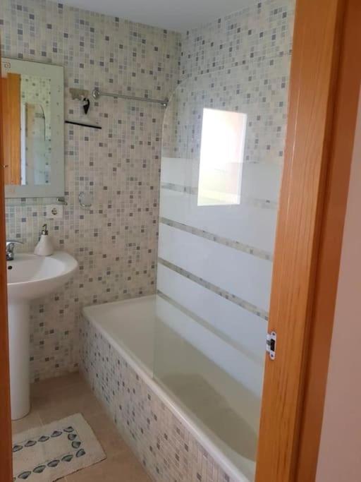 Penthouse Paradiso: 2Br Oasis In Casares Del Sol Exterior foto